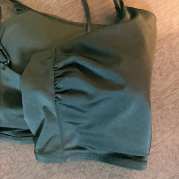 H&M Olive Green Bralette Top Size 14 EUC - Picture 7 of 7